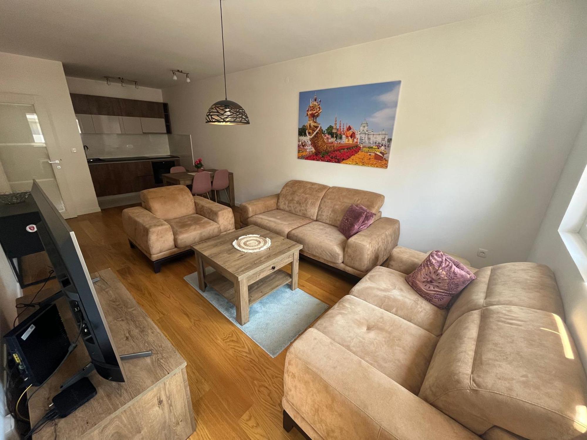 Apartments Centrale 28 Подгорица Стая снимка