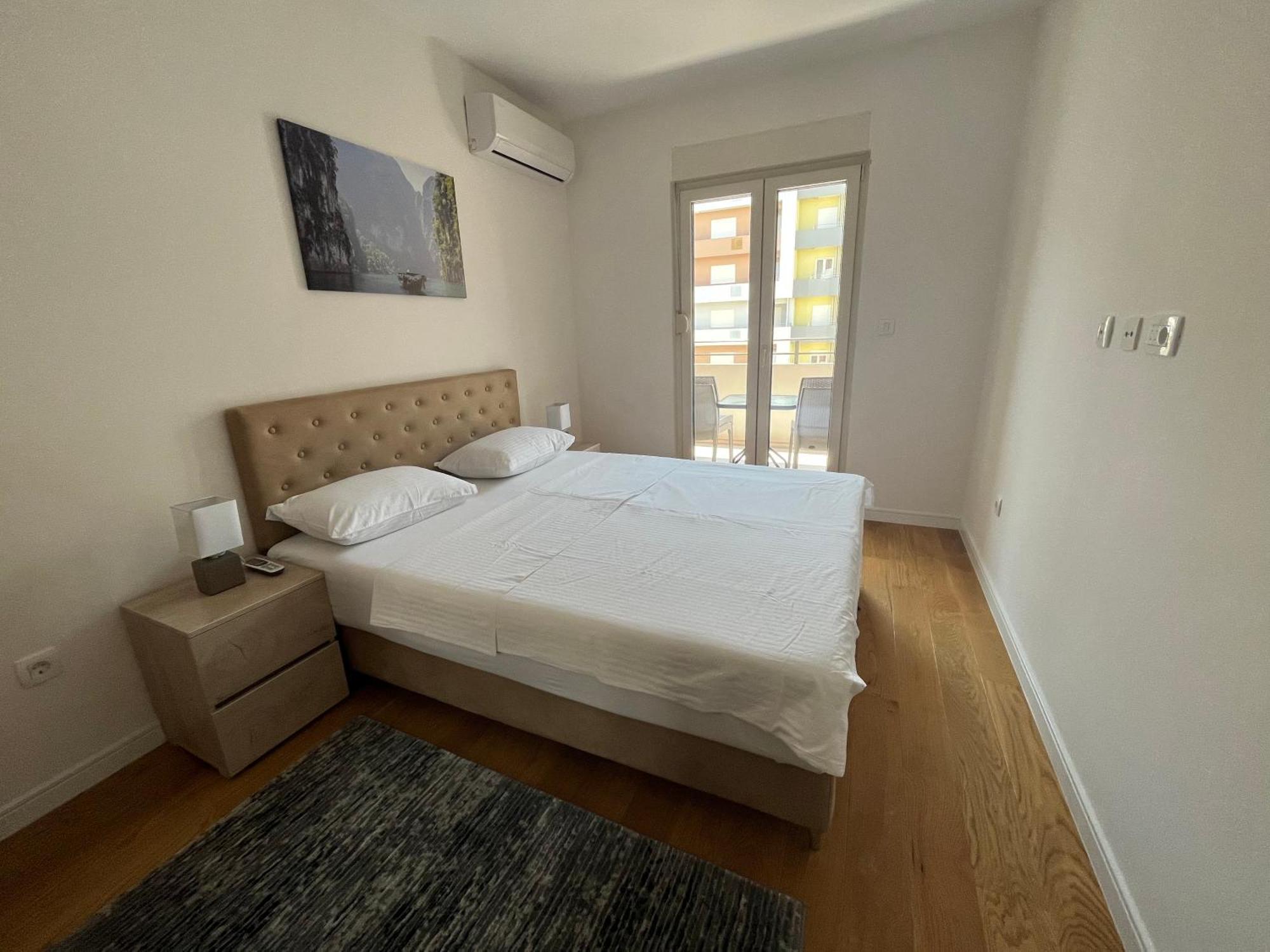 Apartments Centrale 28 Подгорица Стая снимка